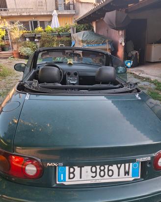 mazda mx5 auto storica da quedt snno .verde ingles