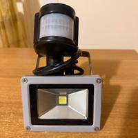 Faretto led con sensore