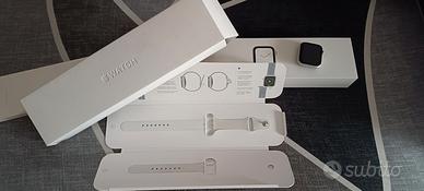 Apple watch serie on sale 4 44mm usato