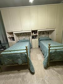 Cameretta completa di letti