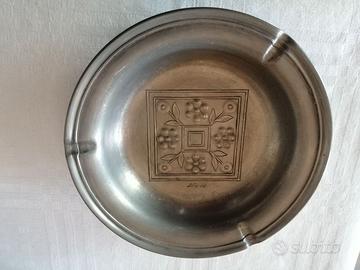 piatto in peltro cm 18 firmato B.Bellotti