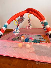 Palestrina per bambini con giocattoli e palline