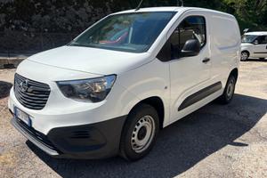 Opel COMBO 1.5HDI km 109.700 Anno 2021 2 POSTI