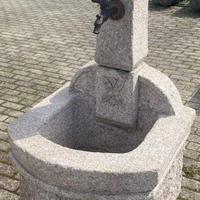 Fontana in vera pietra granito