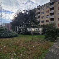 AMPIO QUADRILOCALE CON DOPPI SERVIZI IN ZONA SAN F