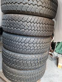 gomme Godyear 245/75/17 