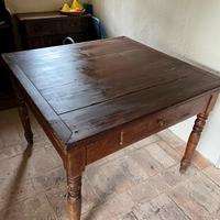 Tavolo in legno allungabile primi novecento