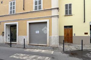 NEGOZIO A MONTICELLI D'ONGINA