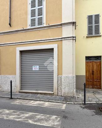 NEGOZIO A MONTICELLI D'ONGINA