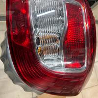 Fanale posteriore dx dacia Sandero stepway 2012