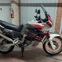 Honda Africa Twin XRV 750 Rd07A