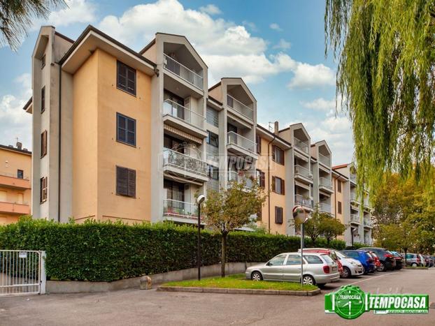 ESCLUSIVO 3 LOCALI CON TERRAZZINO, BALCONE, BOX E