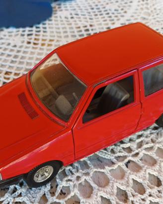 Fiat uno burago rossa