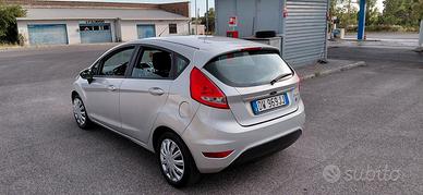 ford fiesta cilindrata 1.2 benzina ok neopatentati