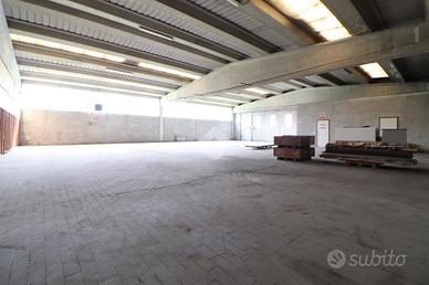 CAPANNONE A PORTO MANTOVANO