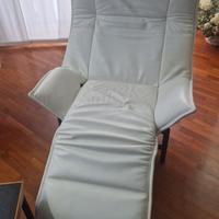 due poltrone vera pelle Cassina