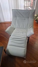 due poltrone vera pelle Cassina