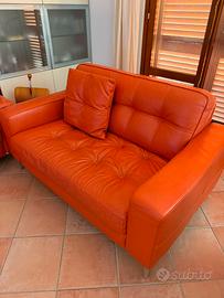 2 divani in pelle arancione