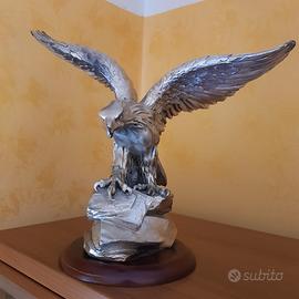 Soprammobile scultura aquila