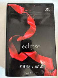 Libro Eclipse di Stephenie Meyer
