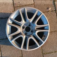 Cerchio auto per versioni limitate 
