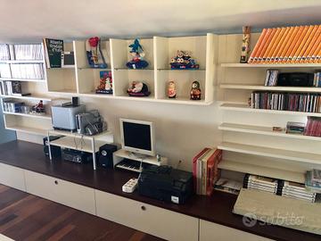 Parete attrezzata su misura libreria/TV – 4,5 m