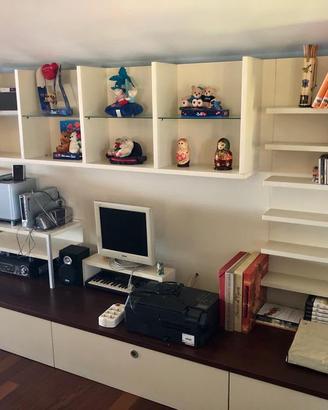 Parete attrezzata su misura libreria/TV – 4,5 m