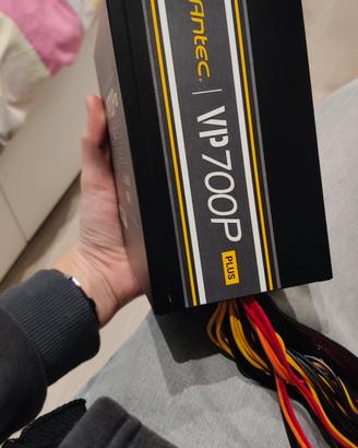 alimentatore 700w Antec vp700 plus