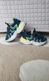 Scarpe per bimbo 22