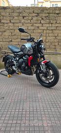 Triumph Trident 660