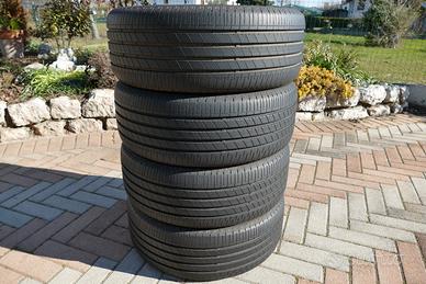 gomme estive Bridgestone 215\55\18 al 85%