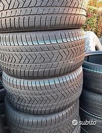 4 gomme invernali 255 35 20 Pirelli