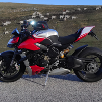 Ducati streetfighter V4 unipro 2020