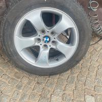cerchi bmw con gomme 4 stagioni