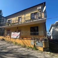 appartamento in centro a CAPPELLE con due ingress