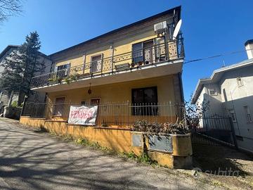 appartamento in centro a CAPPELLE con due ingress