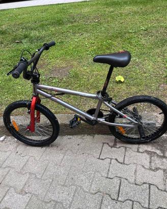 BICICLETTA BMX