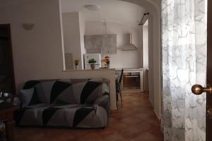 Bilocale ampio piano terra