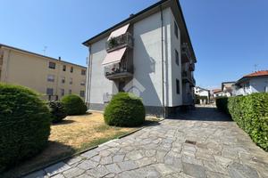 3 LOCALI A GALLIATE