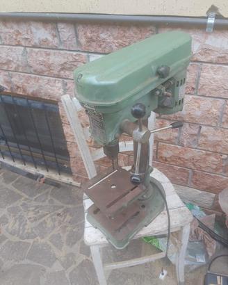 Sega circolare e trapano a collona
