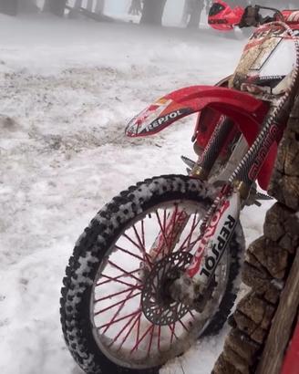 Honda CRF 450 perfettamente funzionante.