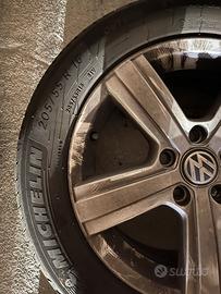 Cerchi lega + copricerchi + ruote 205/55 R16 Golf7