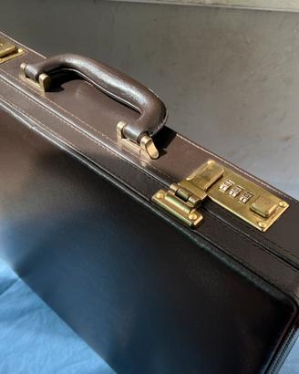 Ventiquattrore vintage in pelle marrone rigida