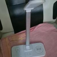 lampada led carica telefono cuffie e orologio