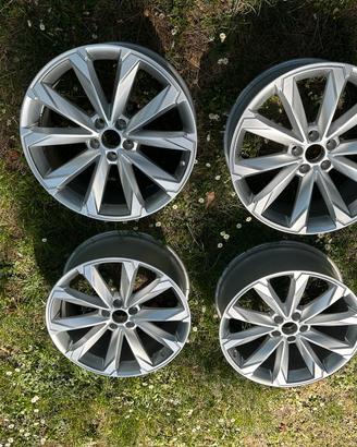 cerchi originali Audi A6 4K9601025B da 20’’