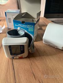 Misuratore di pressione da polso