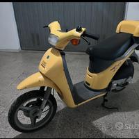 Piaggio Free