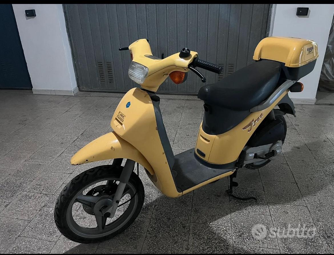 Scooter Piaggio Zip Giallo Motorino Zip Motorino Vendita In Moto E