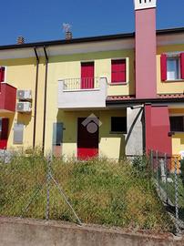 VILLA A SCHIERA A CAVARZERE