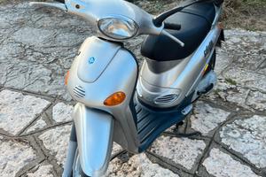 Scooter libery 50